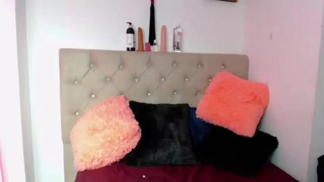 Image 2 of tifany23_dg Stream on Chaturbate on 19 months ago