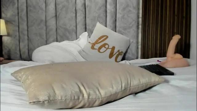 Image 11 of tifany__ross Stream on Chaturbate on 2 months ago