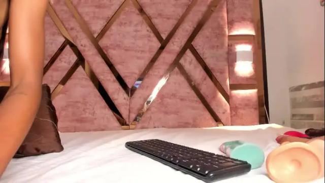 Image 4 of tifany_bigdick Stream on Chaturbate on 1 month ago