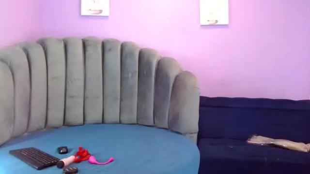 Image 6 of tifanysanchez Stream on Chaturbate on 14 months ago