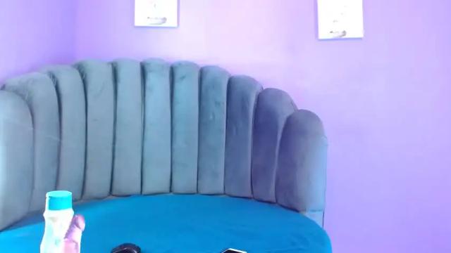 Image 4 of tifanysanchez Stream on Chaturbate on 14 months ago