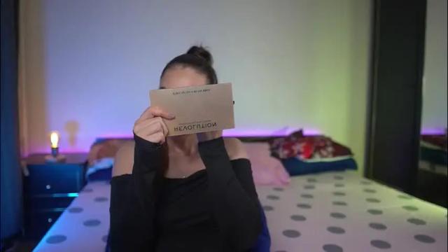 Image 3 of tiff001 Stream on Chaturbate on 12 days ago