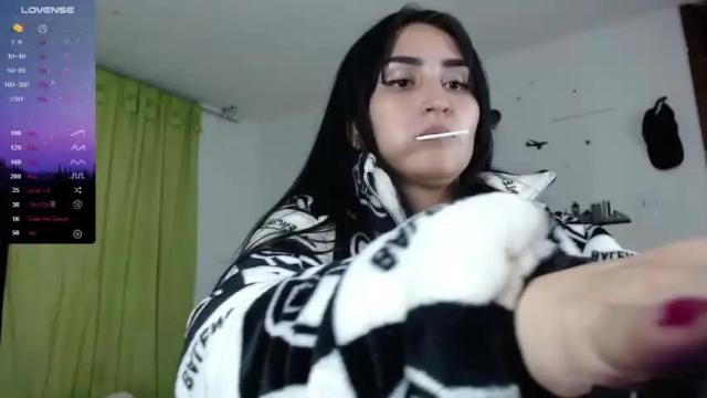 Image 3 of tiffani_williams Stream on Chaturbate on 13 months ago