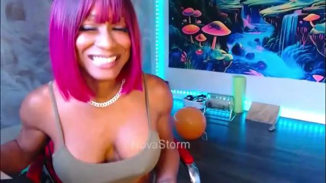 Image 4 of tiffanilove Stream on Chaturbate on 2 days ago