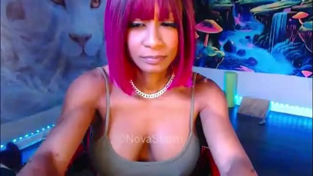 Image 8 of tiffanilove Stream on Chaturbate on 2 days ago