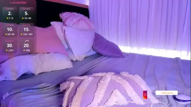 Image 4 of tiffany_beckerr Stream on Chaturbate on 2 days ago