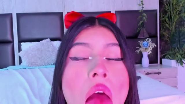 Image 12 of tiffany_blakee Stream on Chaturbate on 14 months ago