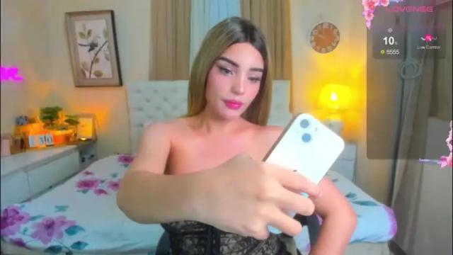 Image 4 of tiffany_cams Stream on Chaturbate on 2 months ago