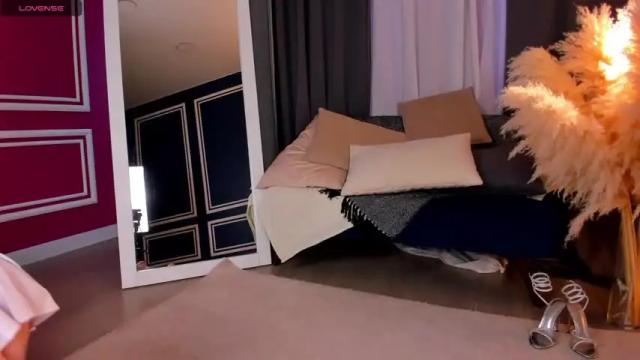 Image 3 of tiffany_funny Stream on Chaturbate on 19 months ago
