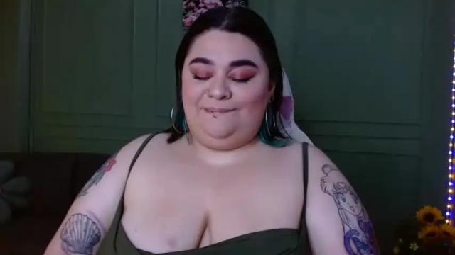 Image 11 of tiffany_laurens Stream on Chaturbate on 15 months ago