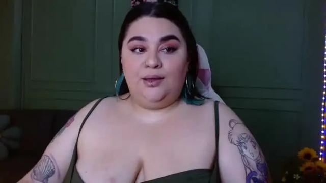 Image 12 of tiffany_laurens Stream on Chaturbate on 15 months ago