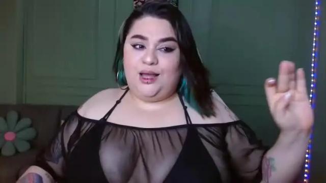 Image 3 of tiffany_laurens Stream on Chaturbate on 12 months ago