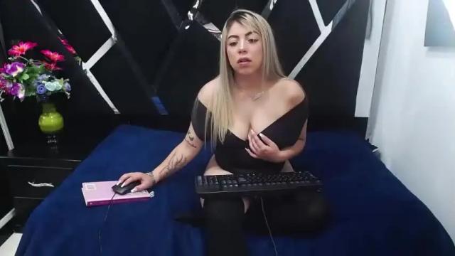 Image 8 of tiffany_moore19 Stream on Chaturbate on 16 months ago