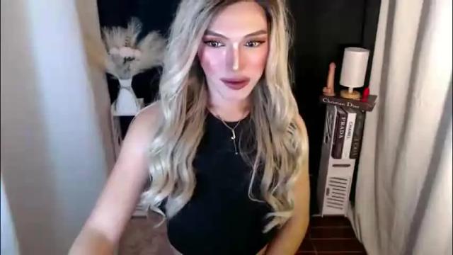 Image 2 of tiffany_welson Stream on Chaturbate on 2 months ago