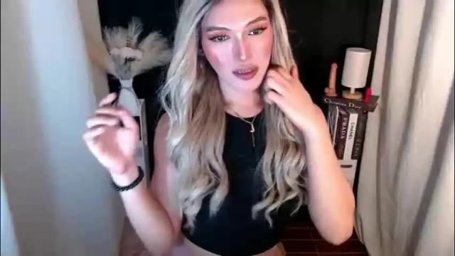 Image 3 of tiffany_welson Stream on Chaturbate on 2 months ago