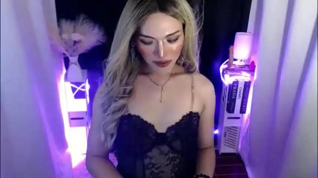 Image 2 of tiffany_welson Stream on Chaturbate on 2 months ago