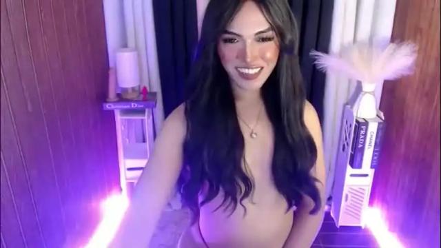 Image 11 of tiffany_welson Stream on Chaturbate on 28 days ago
