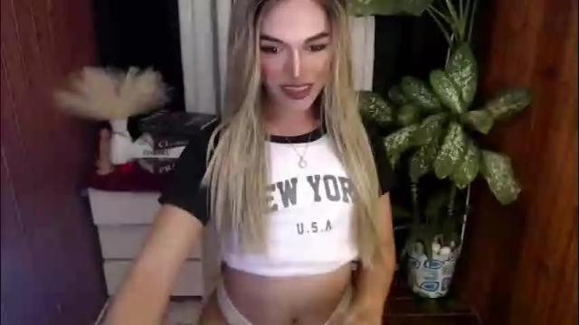 Image 4 of tiffany_welson Stream on Chaturbate on 15 days ago
