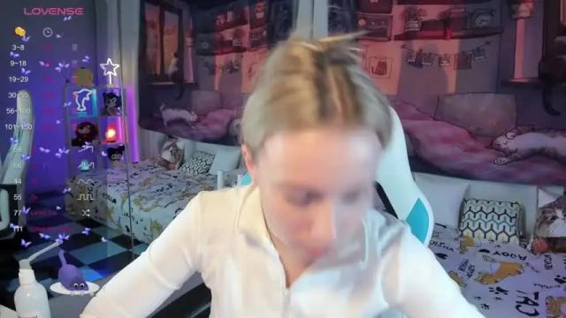 Image 12 of tiffanybatson Stream on Chaturbate on 13 months ago