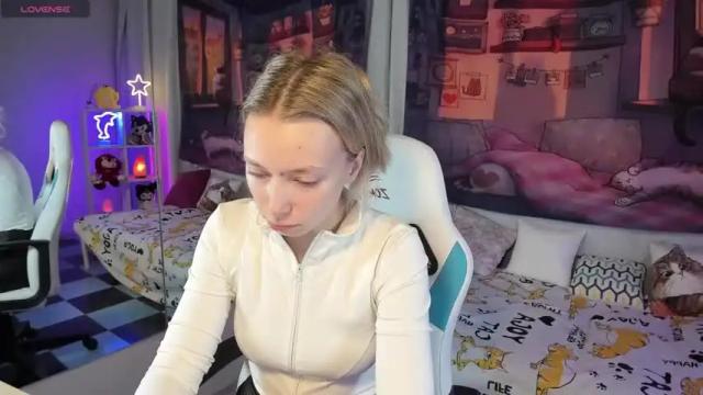 Thumbnail 1, tiffanybatson's Stream at Chaturbate, 13 months ago