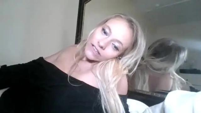 Image 6 of tiffanydove Stream on Chaturbate on 18 months ago