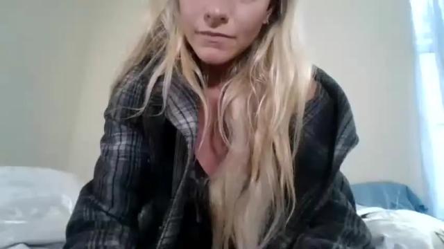 Image 3 of tiffanydove Stream on Chaturbate on 17 months ago