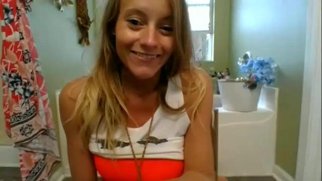Image 12 of tiffanydove Stream on Chaturbate on 8 days ago