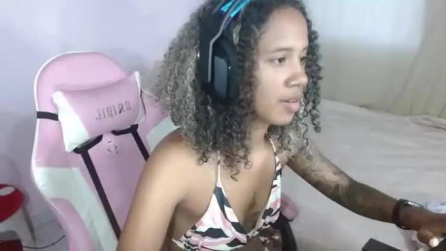 Image 12 of tiffanyroouse Stream on Chaturbate on 17 months ago