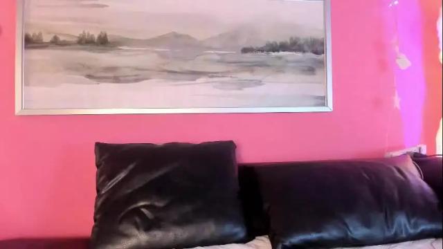 Image 2 of tiffanysuarez_ Stream on Chaturbate on 2 months ago