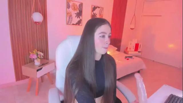 Image 3 of tiffanywright_ Stream on Chaturbate on 10 days ago
