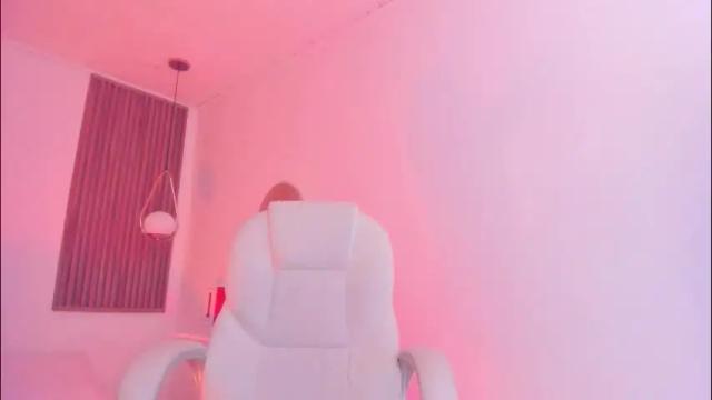 Image 8 of tiffanywright_ Stream on Chaturbate on 7 days ago