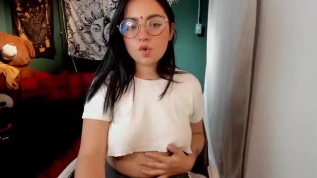 Image 7 of tigerlily__1 Stream on Chaturbate on 16 months ago
