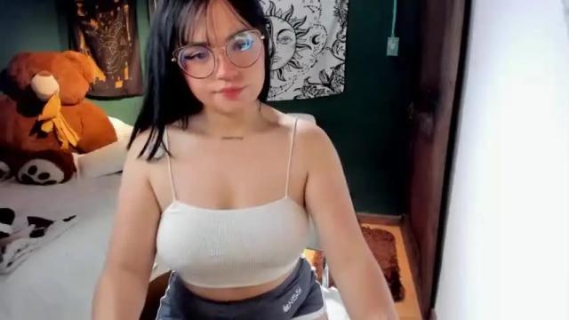 Image 4 of tigerlily__1 Stream on Chaturbate on 16 months ago