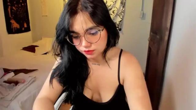 Image 12 of tigerlily__1 Stream on Chaturbate on 14 months ago