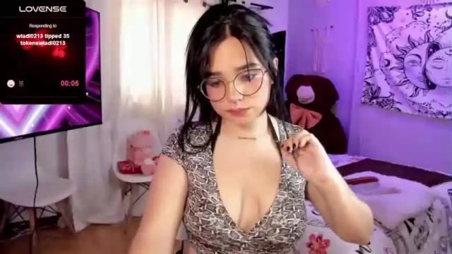 Image 3 of tigerlily__1 Stream on Chaturbate on 12 months ago