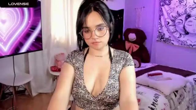 Image 7 of tigerlily__1 Stream on Chaturbate on 12 months ago