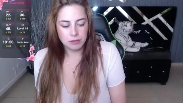 Image 4 of tiina_a Stream on Chaturbate on 10 days ago