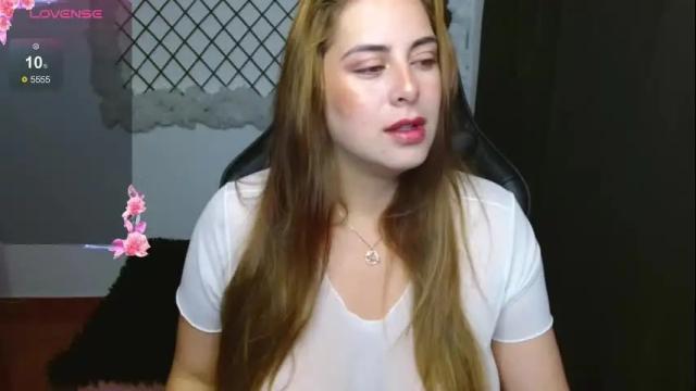 Image 2 of tiina_a Stream on Chaturbate on 7 months ago