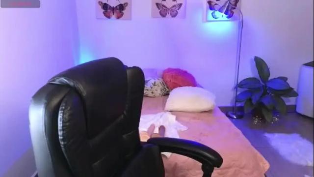 Image 4 of tilatequilas Stream on Chaturbate on 4 months ago
