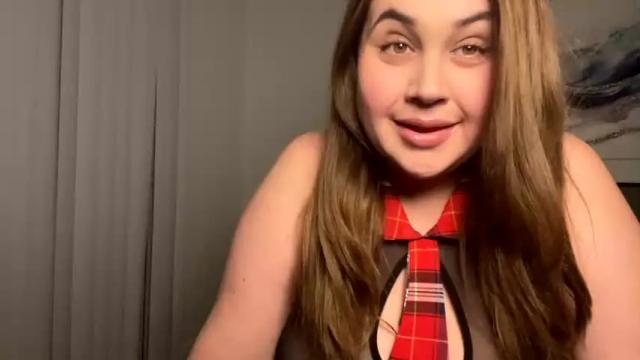 Image 4 of tillyadora Stream on Chaturbate on 16 months ago