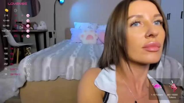 Image 4 of tina__bestie Stream on Chaturbate on 10 days ago