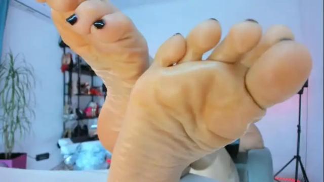 Image 10 of tina_commands Stream on Chaturbate on 1 month ago