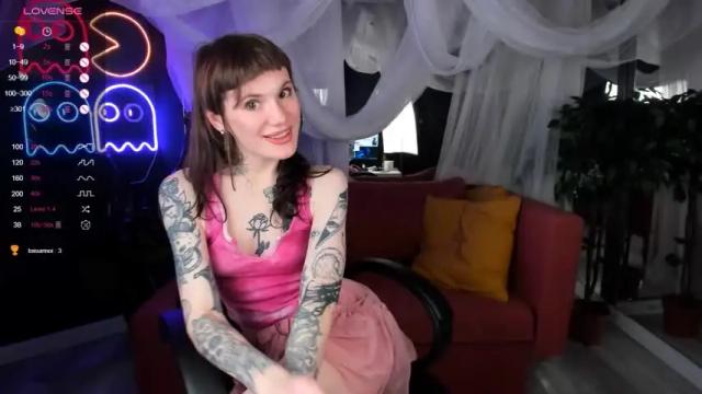 Image 3 of tina_cure Stream on Chaturbate on 14 months ago