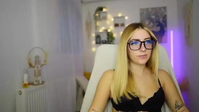 Image 6 of tina_nappi Stream on Chaturbate on 20 months ago