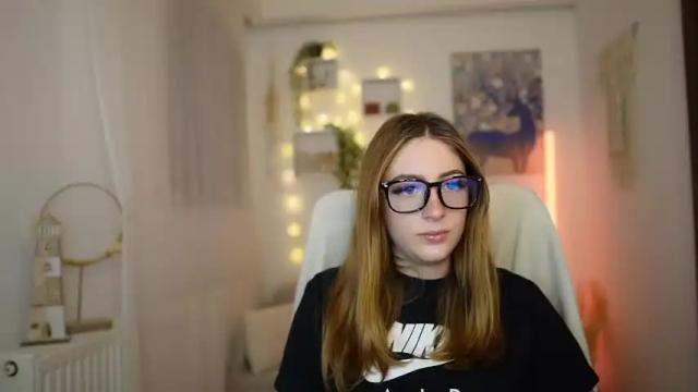 Image 8 of tina_nappi Stream on Chaturbate on 18 months ago