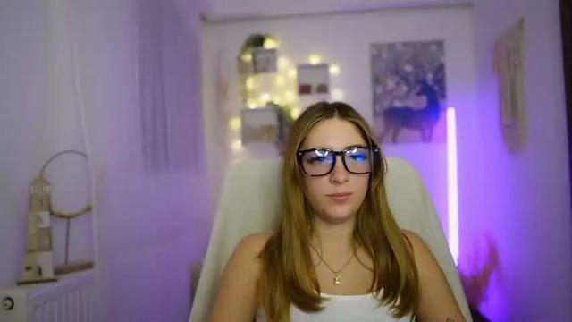 Image 3 of tina_nappi Stream on Chaturbate on 18 months ago