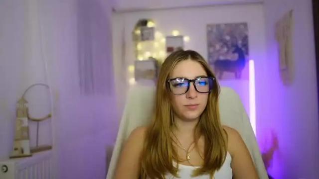 Image 4 of tina_nappi Stream on Chaturbate on 18 months ago