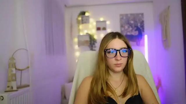 Image 7 of tina_nappi Stream on Chaturbate on 18 months ago