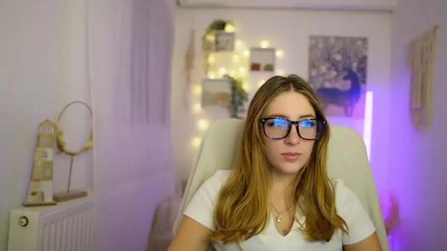 Image 2 of tina_nappi Stream on Chaturbate on 17 months ago
