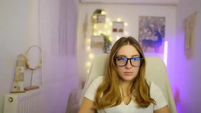Image 4 of tina_nappi Stream on Chaturbate on 17 months ago